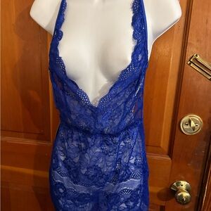 Elegant Blue Lace Chemise